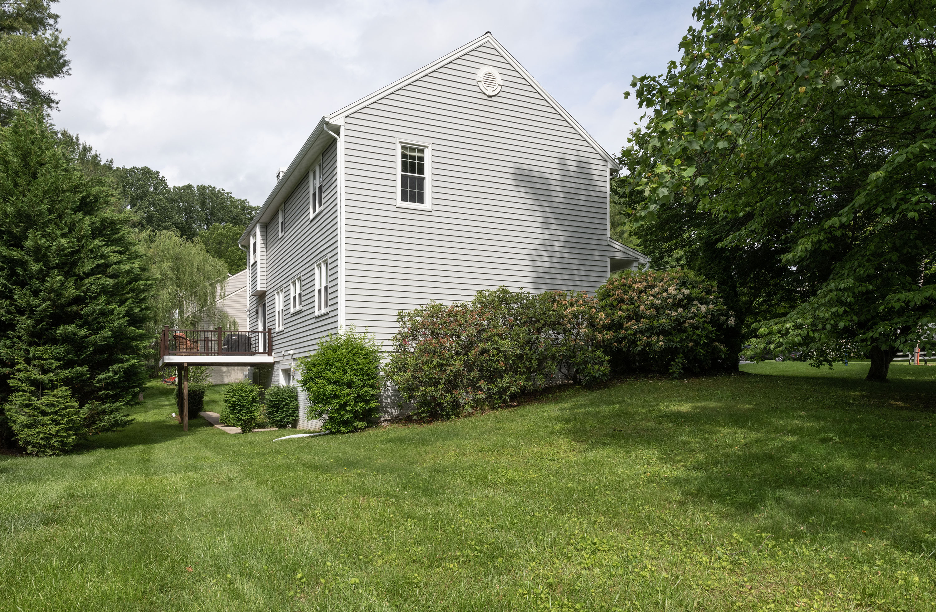7140 Brangles Rd0004.jpg