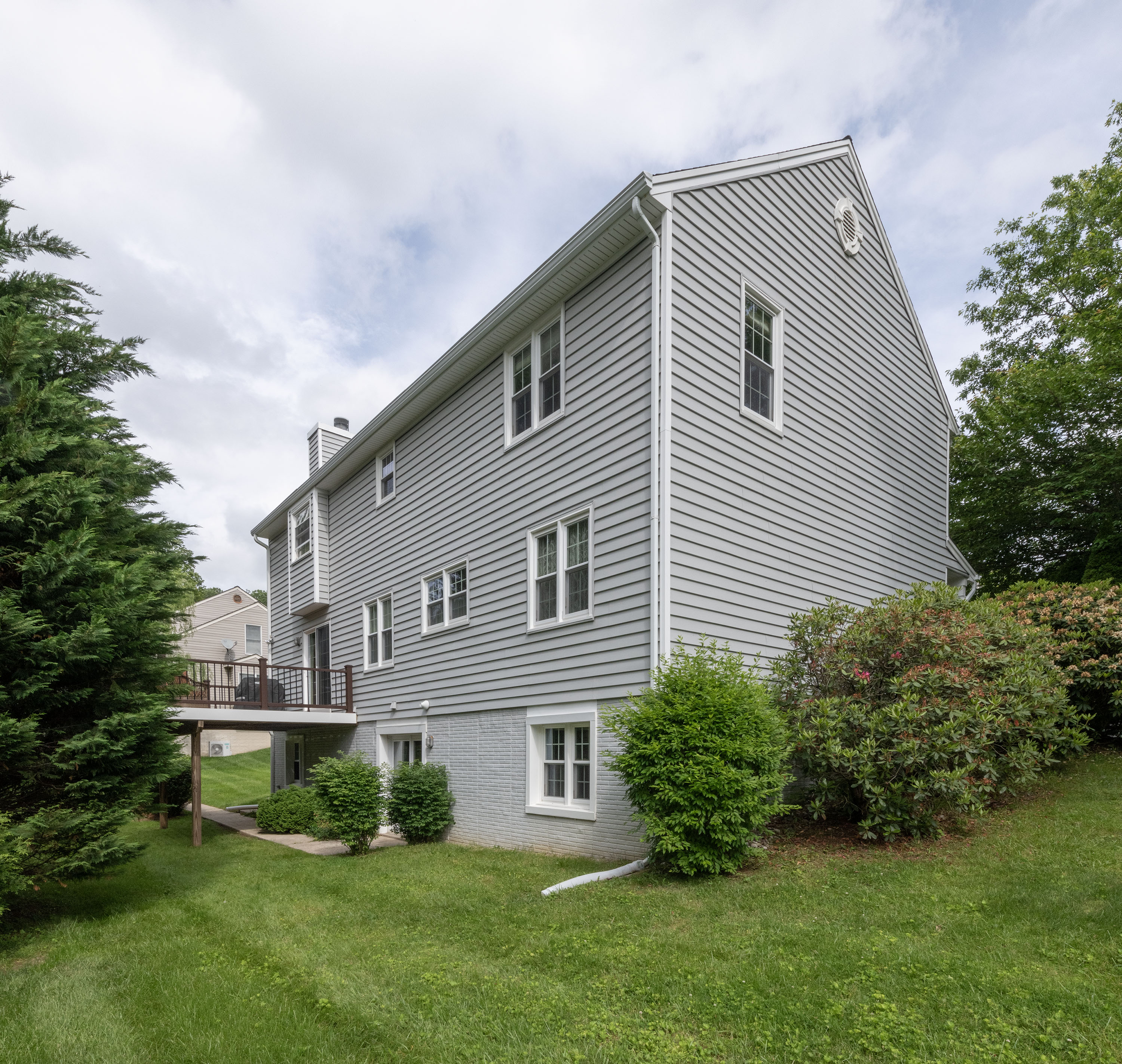 7140 Brangles Rd0005.jpg