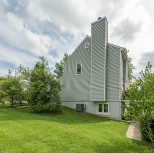 7140 Brangles Rd0006.jpg