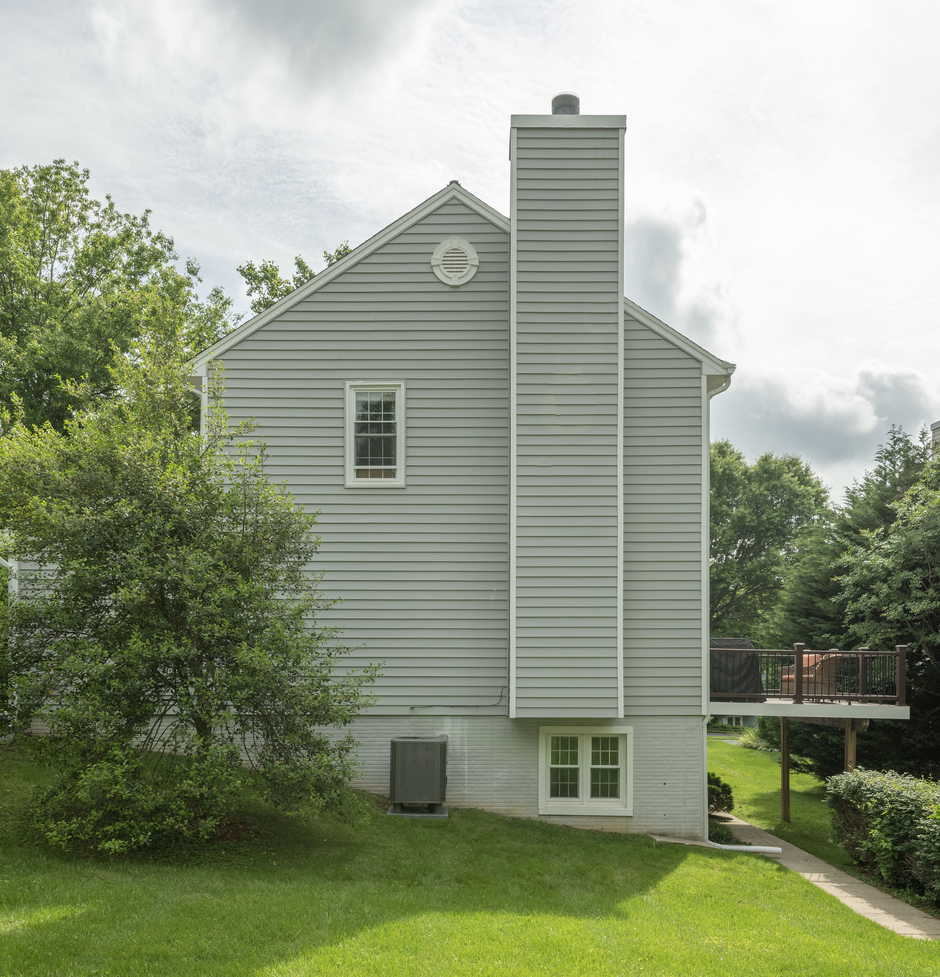 7140 Brangles Rd0007.jpg