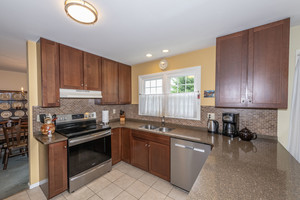 7140 Brangles Rd0017.jpg