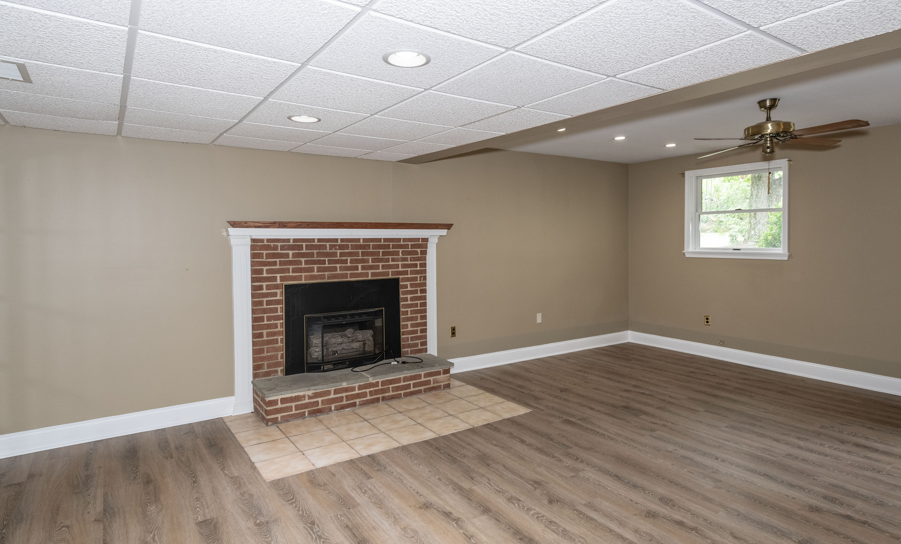 3204 Hooper Rd0060.jpg