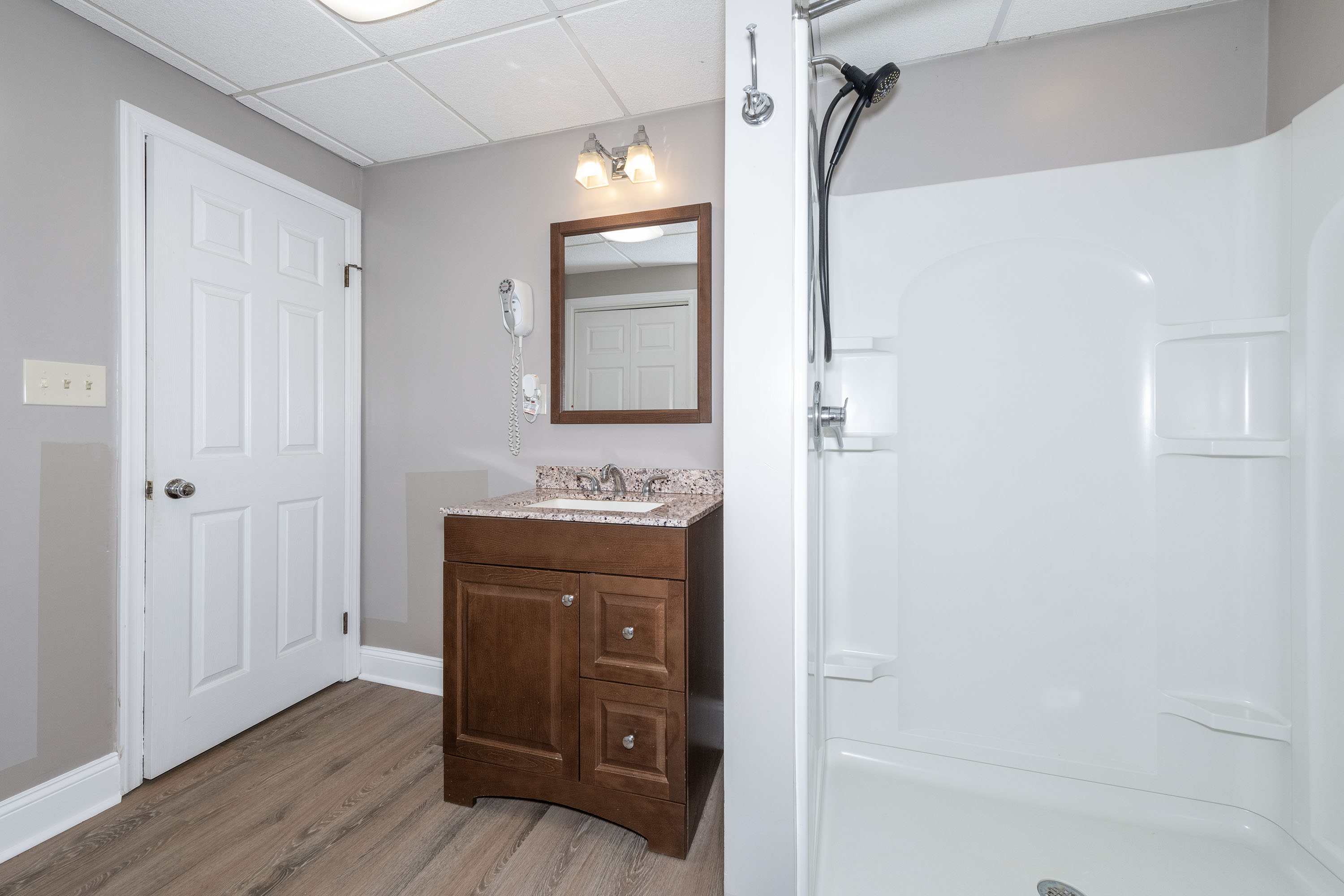 3204 Hooper Rd0062.jpg