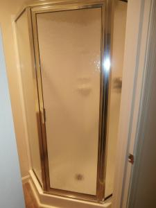 Lower Level Full Bathroom