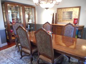 Dining Room With A Tray Ceiling