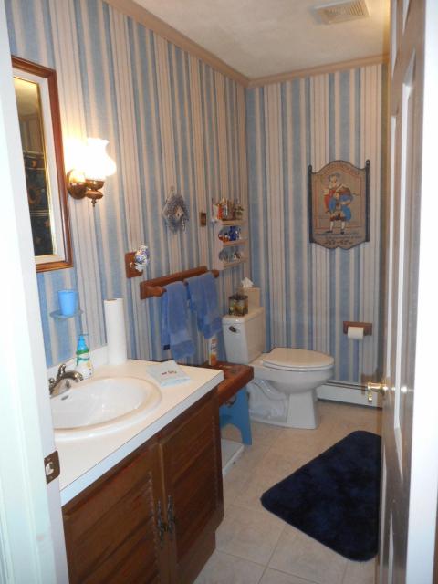GUEST BATHROOM