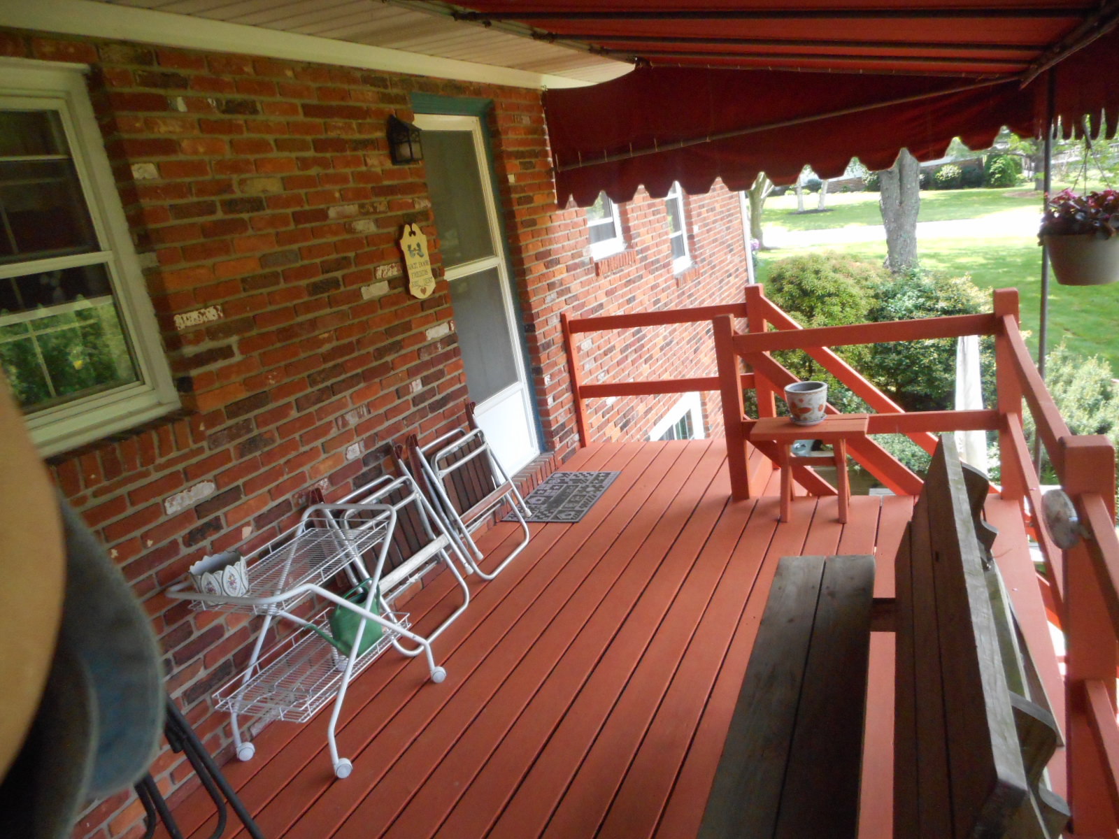 COVERED DECK