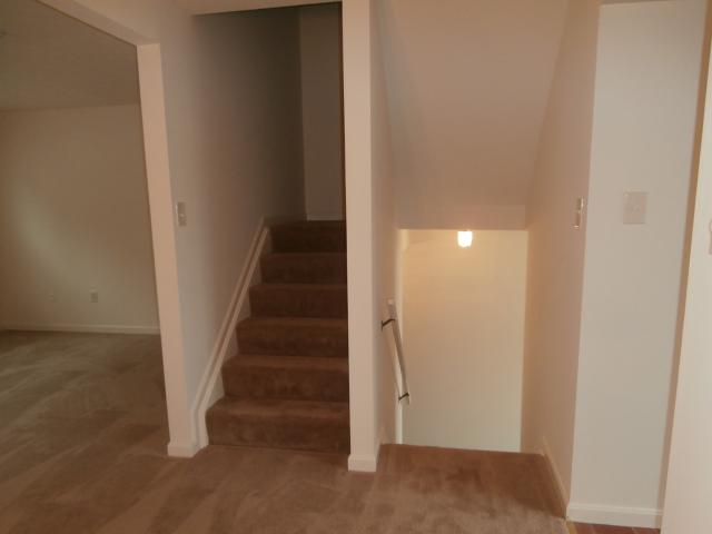 STEPS TO FOYER OR UPSTAIRS